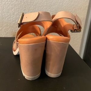 Tan Kork-Ease sandals